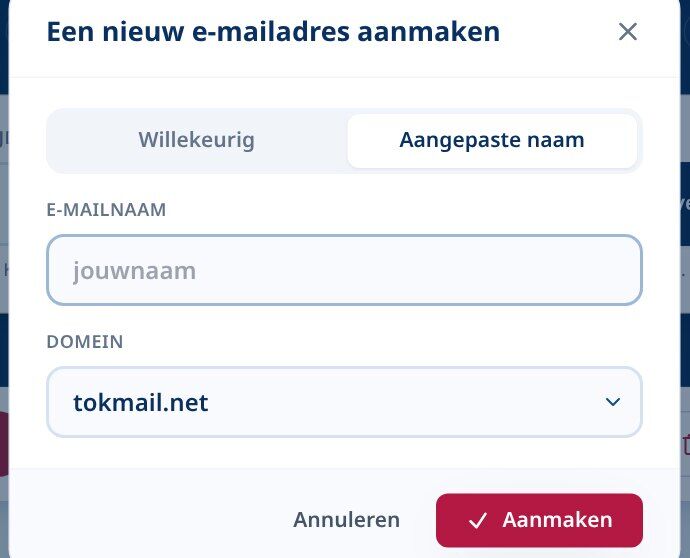 Tmailor Maak een nieuw e-mailadresvenster aan op het tabblad Aangepaste naam met een e-mailnaamveld en een domeinkeuzemenu